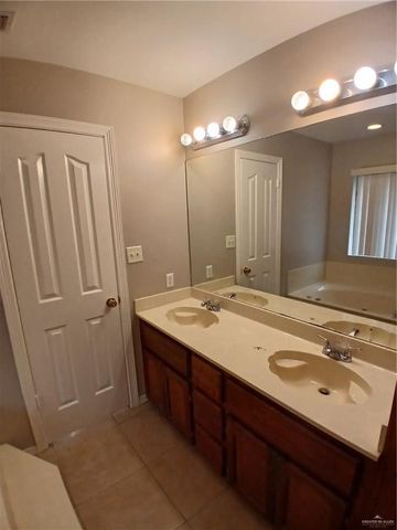 3216 Ginger Avenue, Edinburg, TX 78539