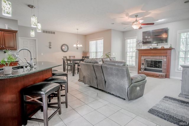 4524 E Foxmoor Lane, Lafayette, IN 47905