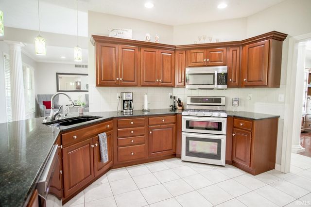 4524 E Foxmoor Lane, Lafayette, IN 47905