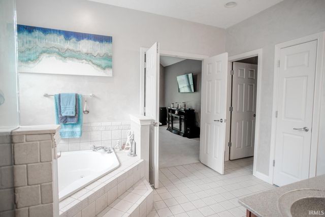 4524 E Foxmoor Lane, Lafayette, IN 47905