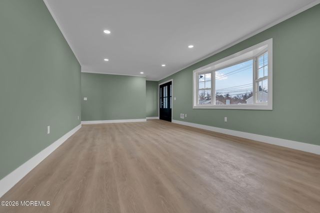 684 Brookside Drive, Toms River, NJ 08753