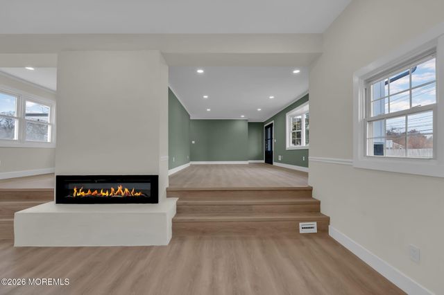 684 Brookside Drive, Toms River, NJ 08753