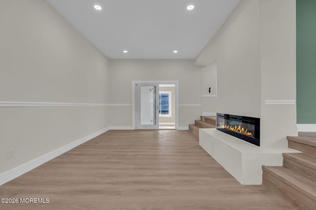 684 Brookside Drive, Toms River, NJ 08753