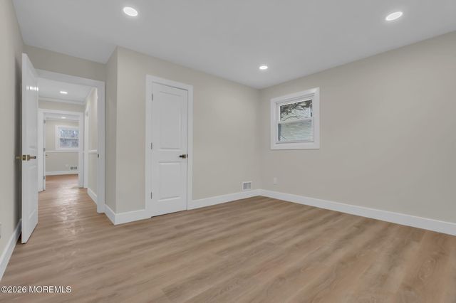 684 Brookside Drive, Toms River, NJ 08753