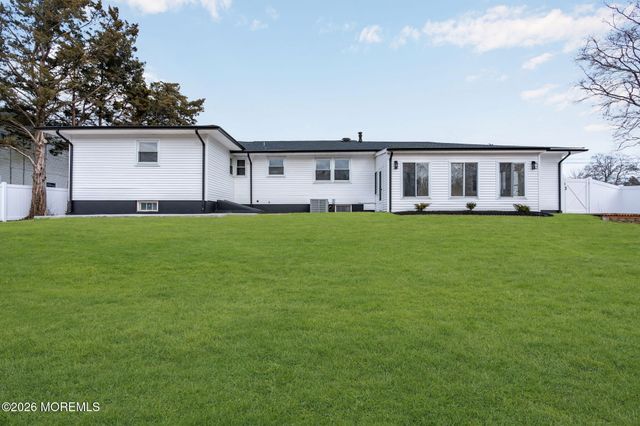 684 Brookside Drive, Toms River, NJ 08753