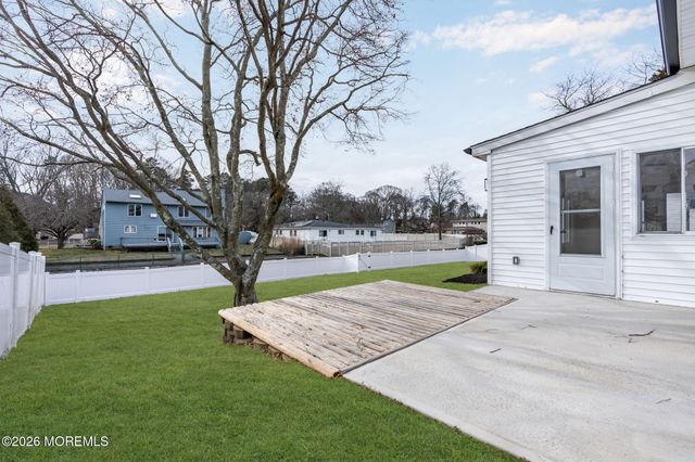 684 Brookside Drive, Toms River, NJ 08753