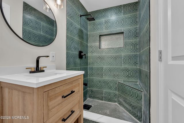 684 Brookside Drive, Toms River, NJ 08753