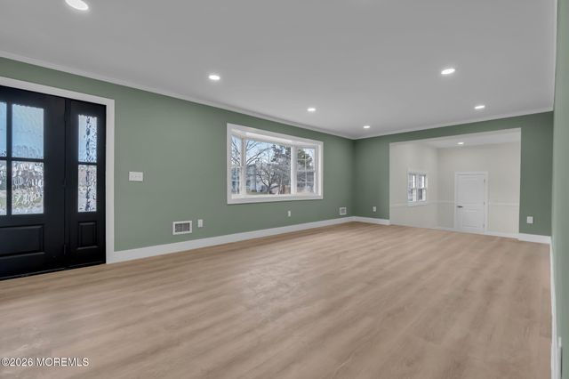 684 Brookside Drive, Toms River, NJ 08753