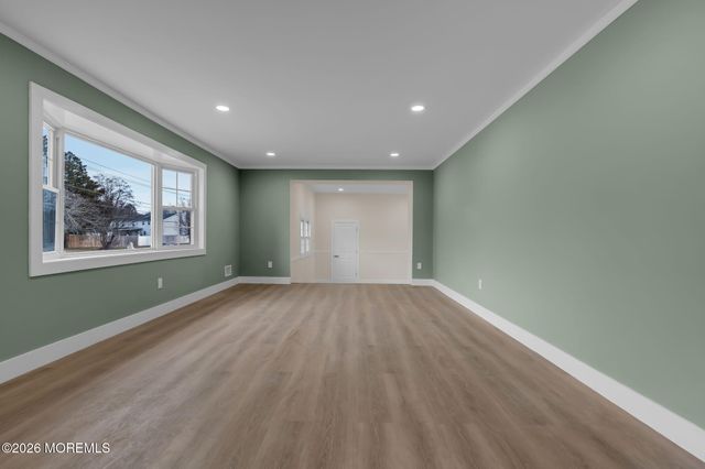 684 Brookside Drive, Toms River, NJ 08753