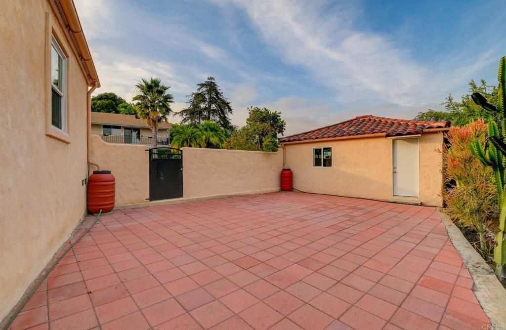 Image 14 of property listing at 4365 Aragon Way, San Diego, CA 92115