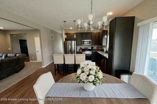 422 Oakwood Drive, Charlotte, MI 48813