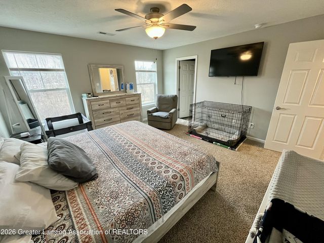 422 Oakwood Drive, Charlotte, MI 48813