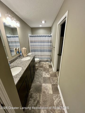 422 Oakwood Drive, Charlotte, MI 48813