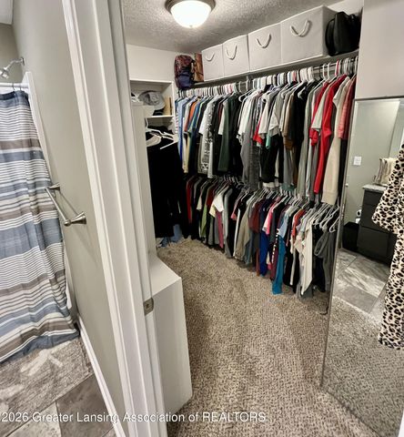 422 Oakwood Drive, Charlotte, MI 48813