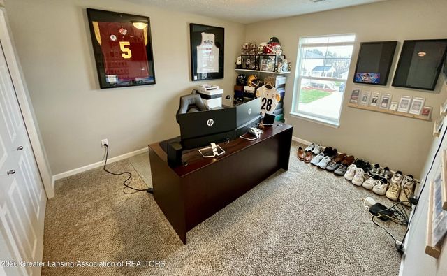 422 Oakwood Drive, Charlotte, MI 48813