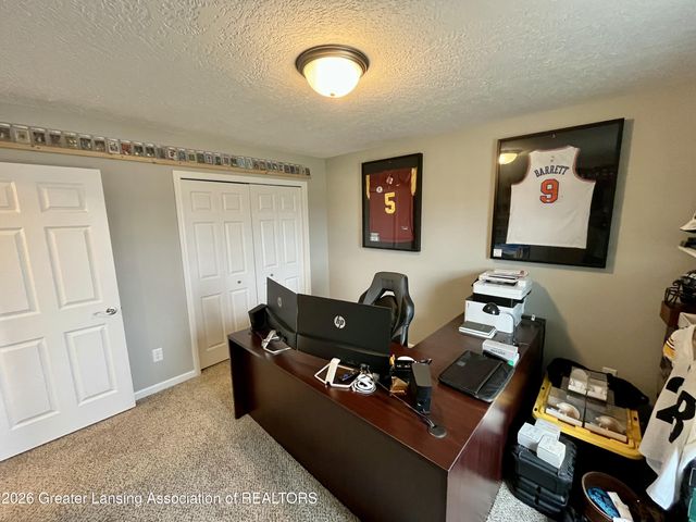 422 Oakwood Drive, Charlotte, MI 48813