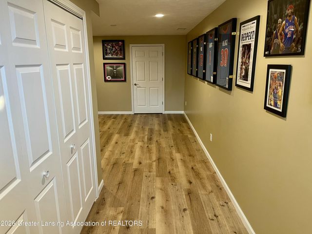 422 Oakwood Drive, Charlotte, MI 48813