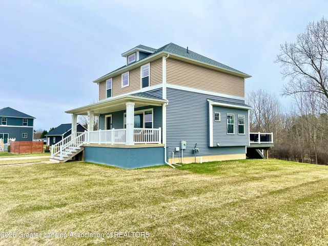 422 Oakwood Drive, Charlotte, MI 48813