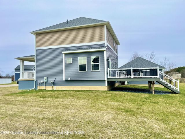 422 Oakwood Drive, Charlotte, MI 48813