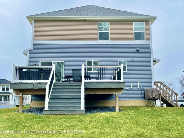 422 Oakwood Drive, Charlotte, MI 48813