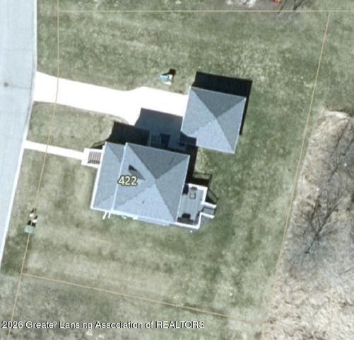 422 Oakwood Drive, Charlotte, MI 48813