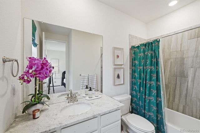 23199 E Narrowleaf Drive, Aurora, CO 80016