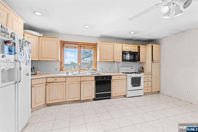 19 Cherry, Garfield, NJ 07026