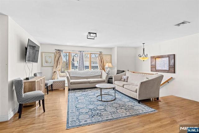 19 Cherry, Garfield, NJ 07026