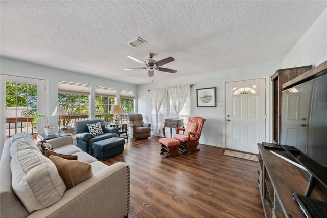 14219 Shadow Bay Drive J, Willis, TX 77318