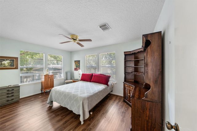 14219 Shadow Bay Drive J, Willis, TX 77318