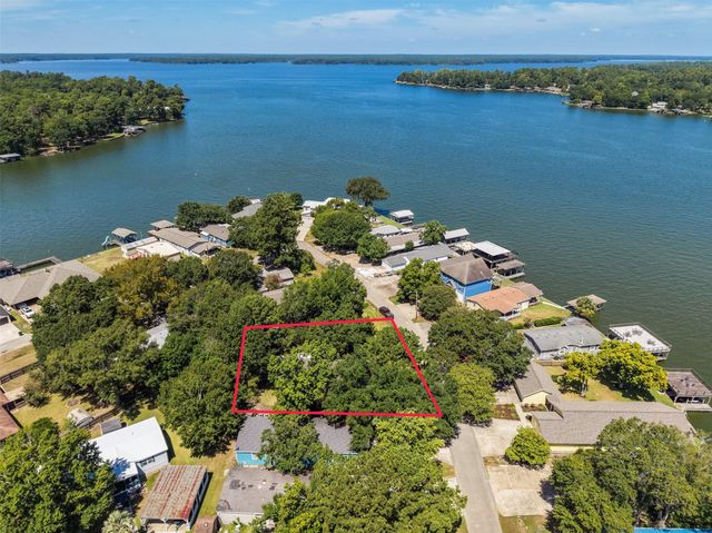 14219 Shadow Bay Drive J, Willis, TX 77318