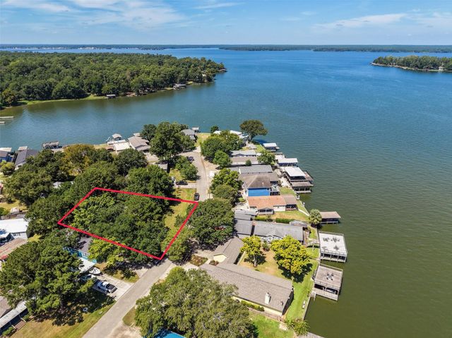 14219 Shadow Bay Drive J, Willis, TX 77318