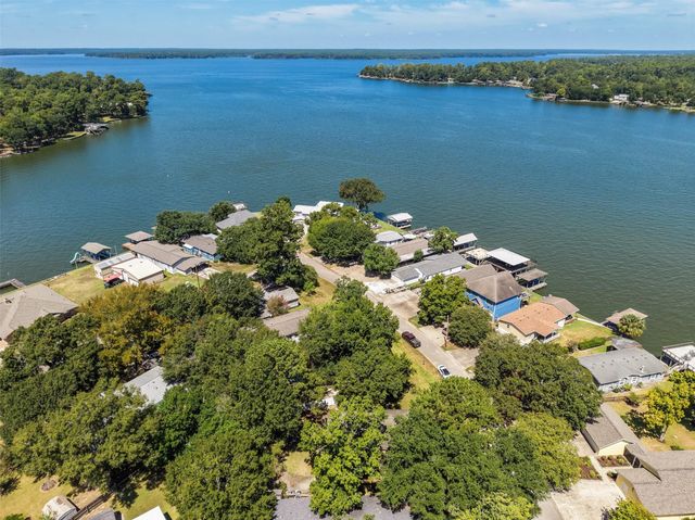 14219 Shadow Bay Drive J, Willis, TX 77318