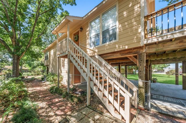 14219 Shadow Bay Drive J, Willis, TX 77318