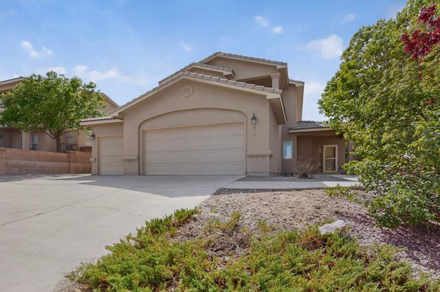 929 Loma Pinon Loop NE, Rio Rancho, NM 87144