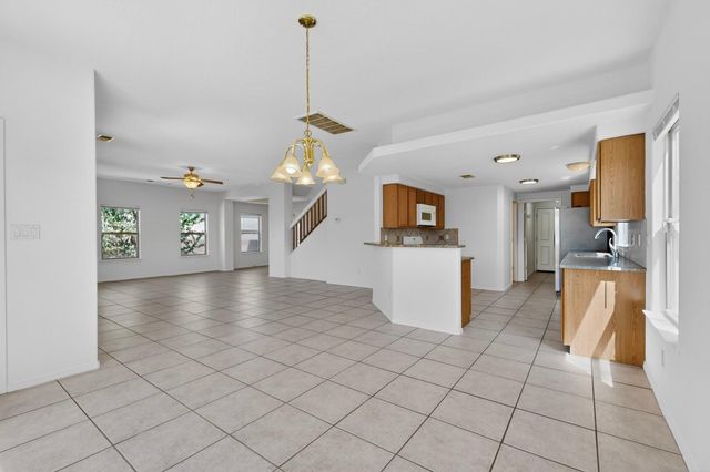 929 Loma Pinon Loop NE, Rio Rancho, NM 87144
