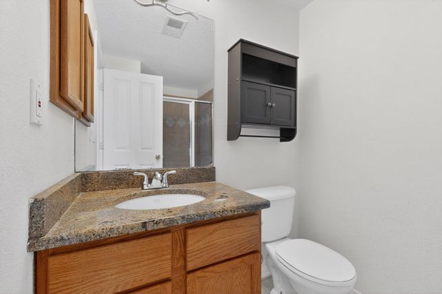 929 Loma Pinon Loop NE, Rio Rancho, NM 87144