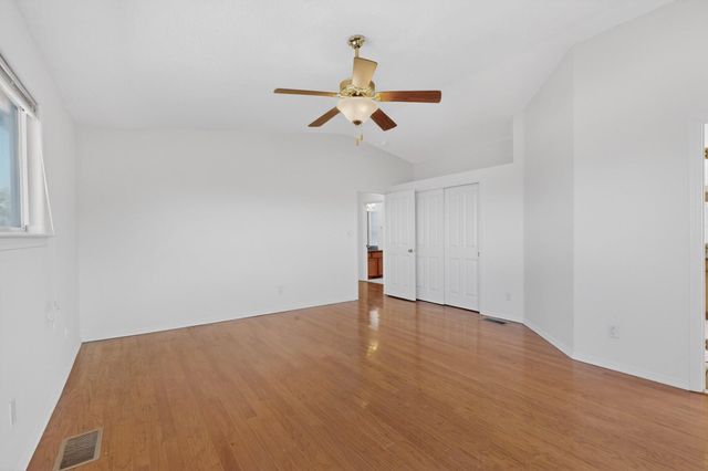 929 Loma Pinon Loop NE, Rio Rancho, NM 87144
