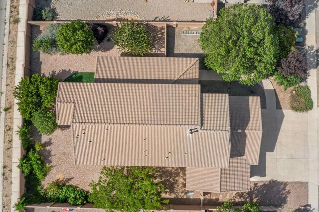 929 Loma Pinon Loop NE, Rio Rancho, NM 87144