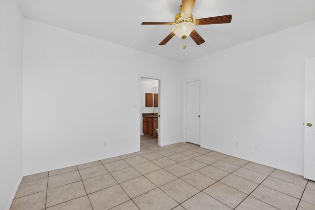 929 Loma Pinon Loop NE, Rio Rancho, NM 87144