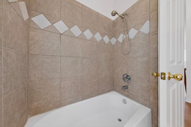 929 Loma Pinon Loop NE, Rio Rancho, NM 87144
