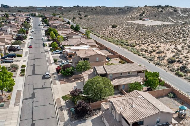 929 Loma Pinon Loop NE, Rio Rancho, NM 87144