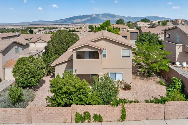 929 Loma Pinon Loop NE, Rio Rancho, NM 87144