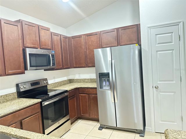 477 KESTREL DRIVE, Groveland, FL 34736
