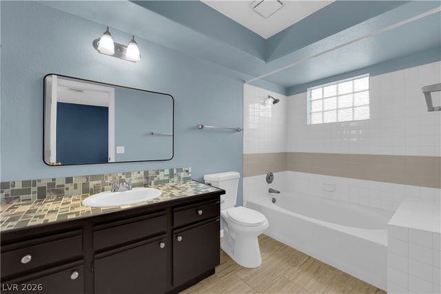 6836 Elm Creek Drive 201, Las Vegas, NV 89108