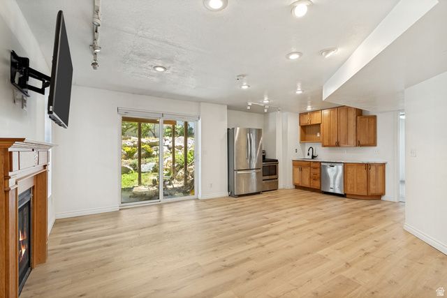 2059 CALIFORNIA CIR, Provo, UT 84606