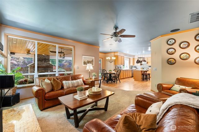 2106 28th Street Ct NW, Gig Harbor, WA 98335