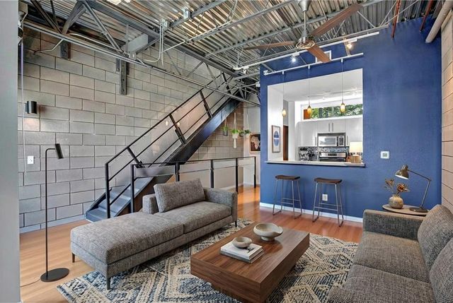 4801 S Congress Ave B2, Austin, TX 78745