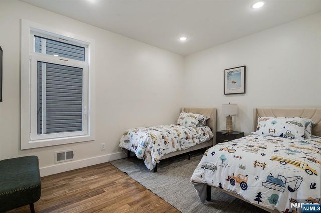 393 Myrtle Avenue, Irvington, NJ 07111