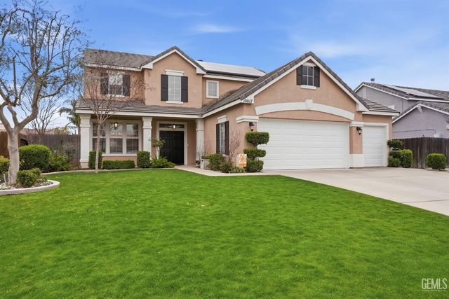 10017 Roehampton Avenue, Bakersfield, CA 93312